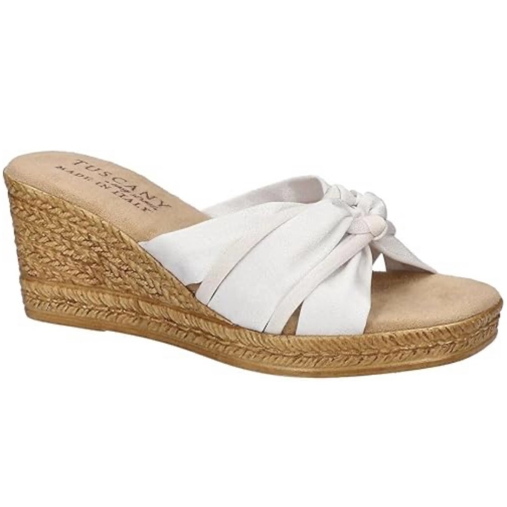 NWT Easy Street
Women's Ghita Slip-On Wedge Sandals